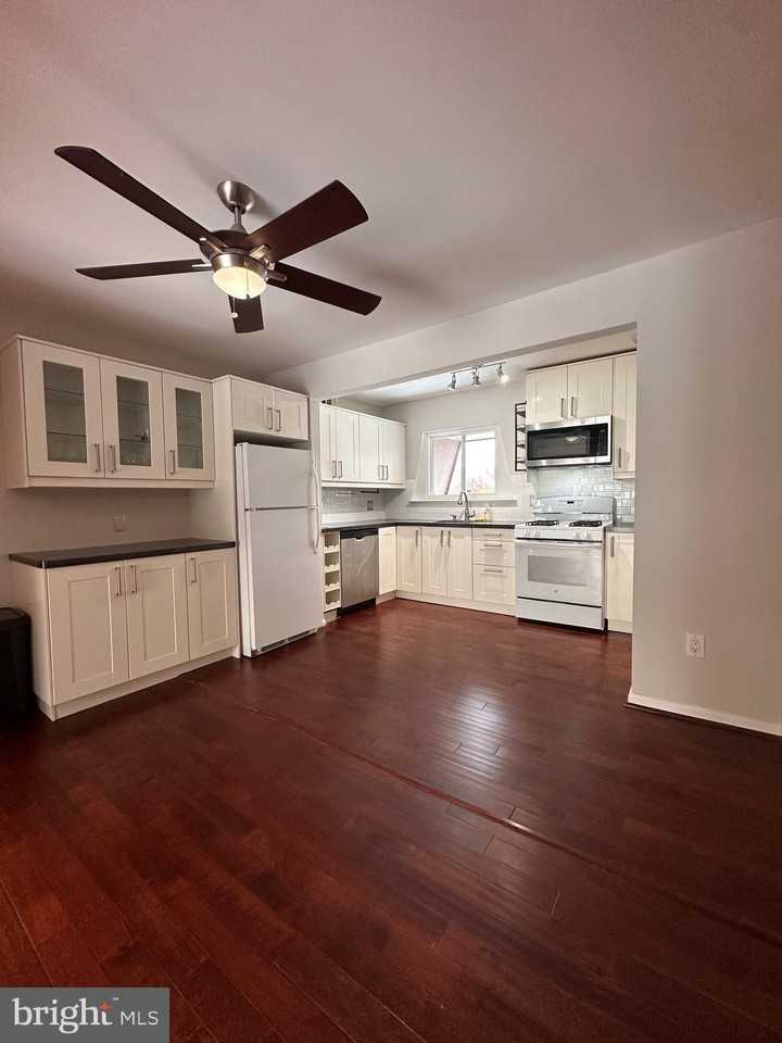 11625 Vantage Hill Rd #22B - Photo 7 of 18