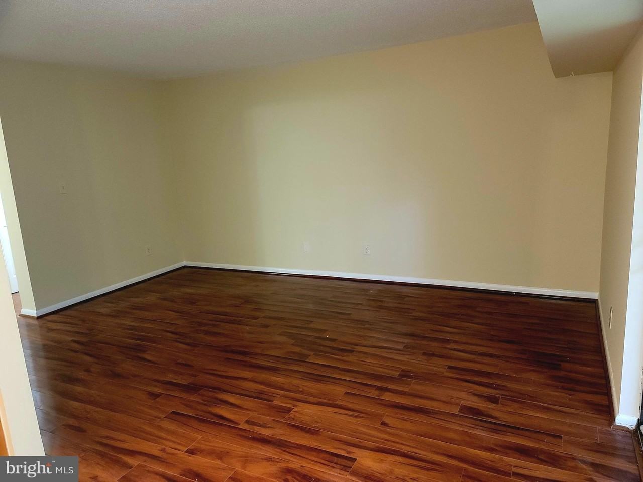 2226 Castle Rock Sq #1B - Photo 6 of 26