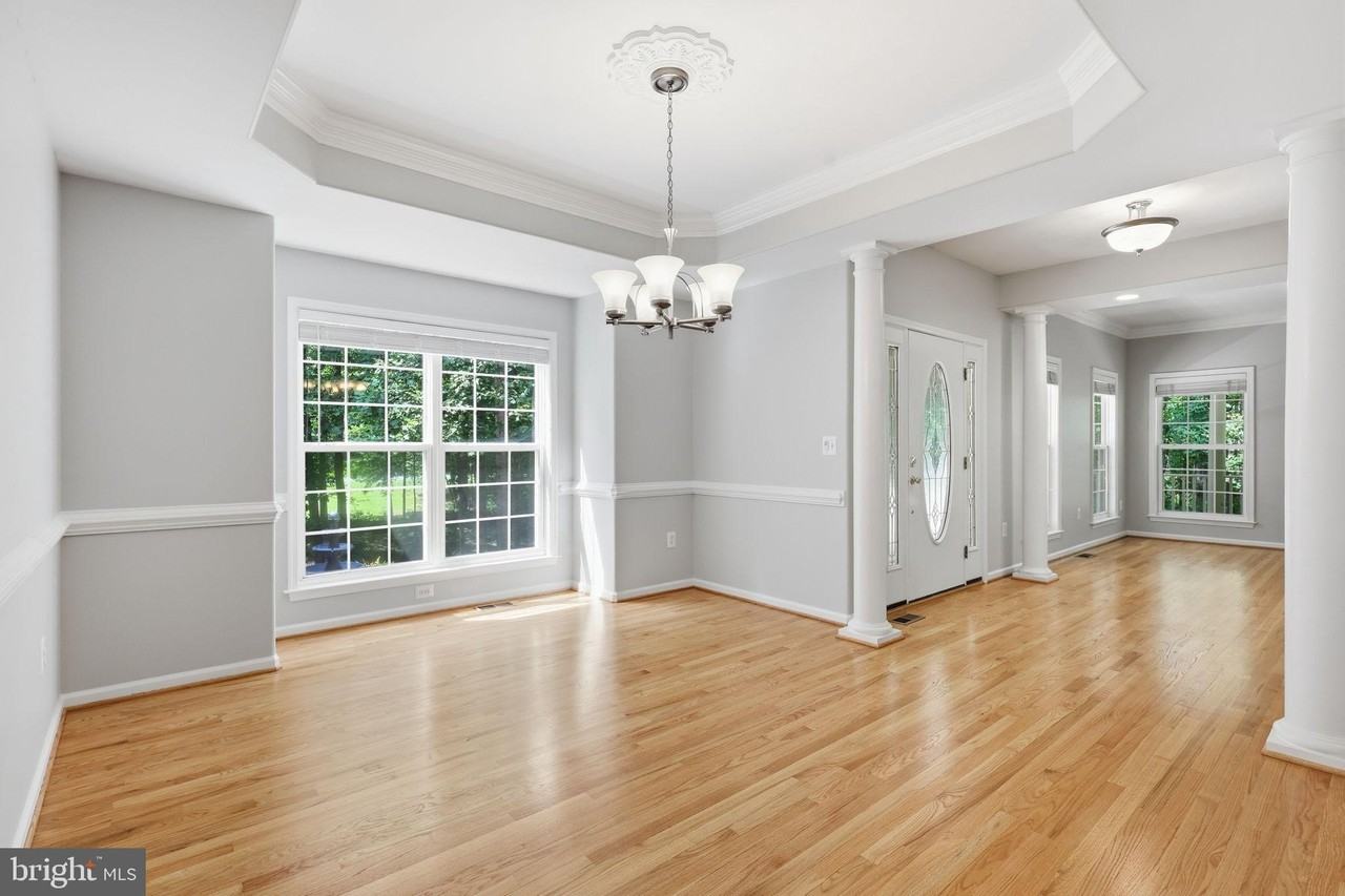 100 Spyglass Ln - Photo 7 of 50