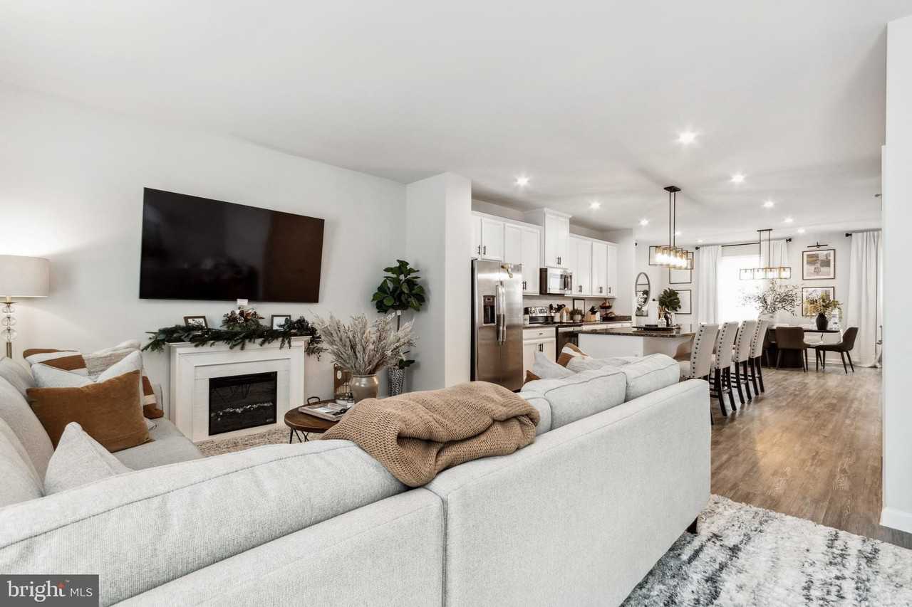 530 View Point Way - Photo 3 of 14