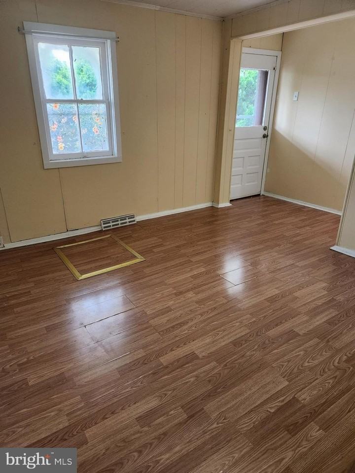 800 Virginia Ave #A - Photo 2 of 9
