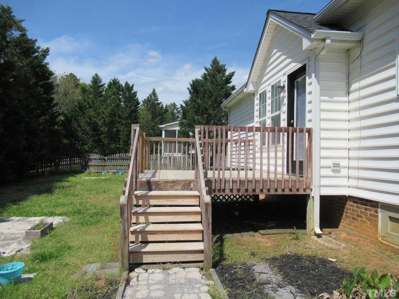324 Springside Dr - Photo 4 of 14