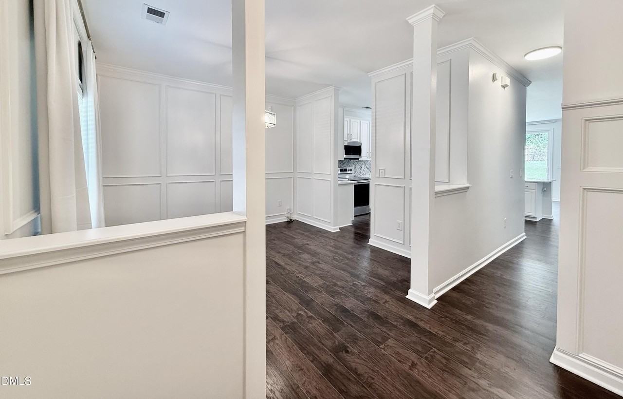 4604 Miller Dr - Photo 4 of 48