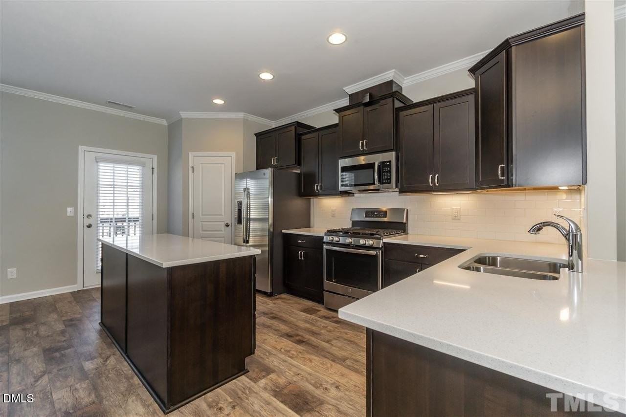 6024 Kayton St - Photo 4 of 29
