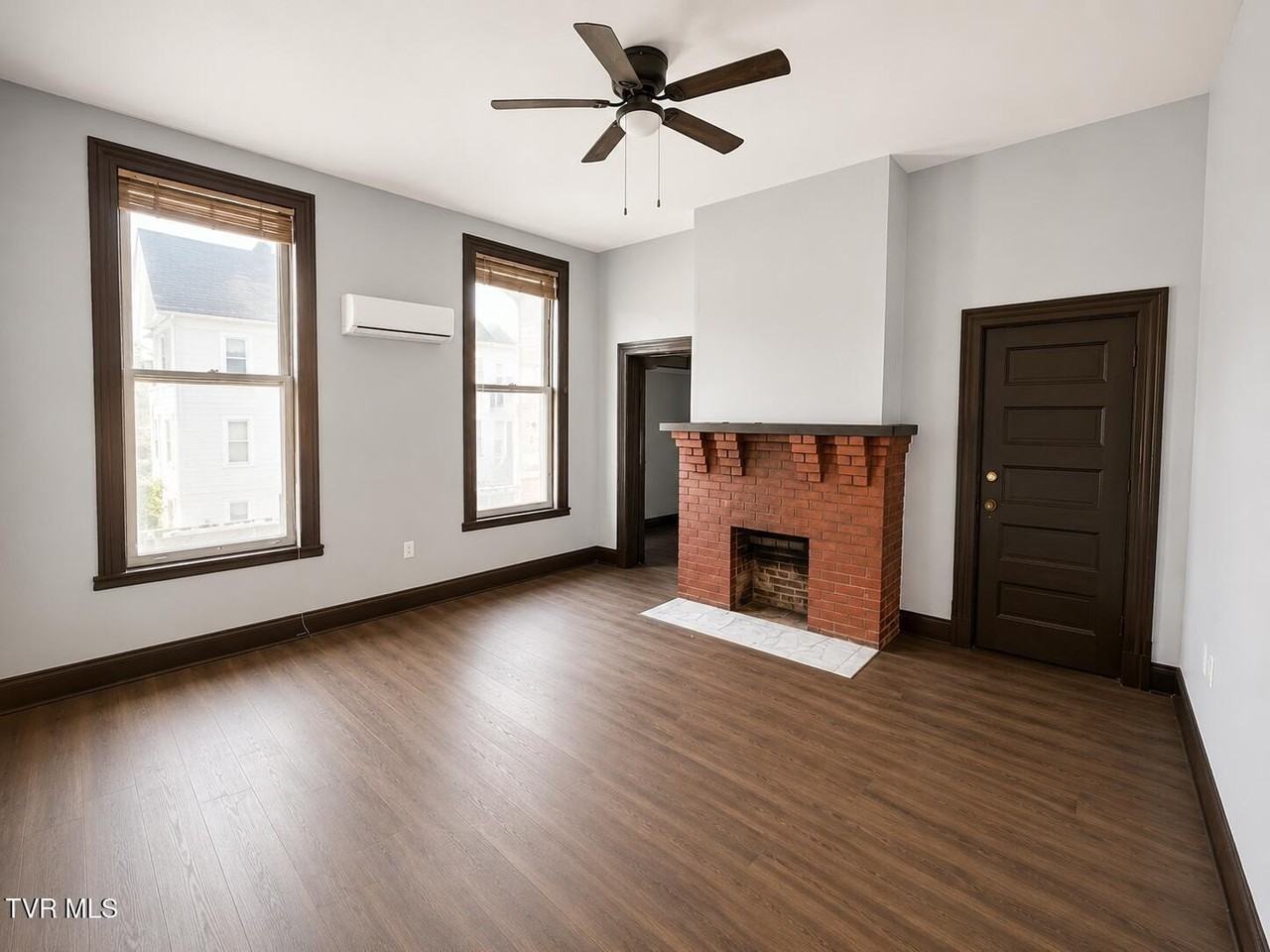 502 Lee St #1 - Photo 2 of 15