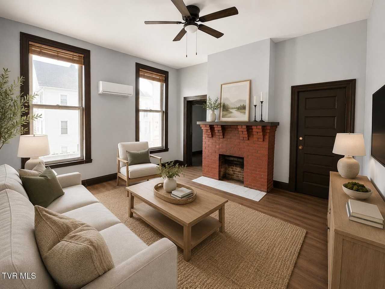 502 Lee St #1 - Photo 3 of 15