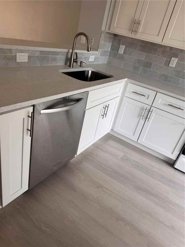 1133 E Rohe St #A - Photo 2 of 16