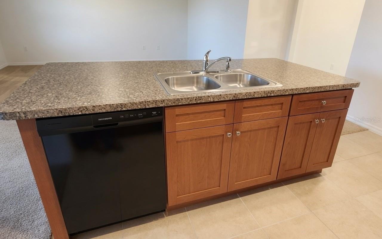 3499 N Vonnegut Pt - Photo 6 of 17