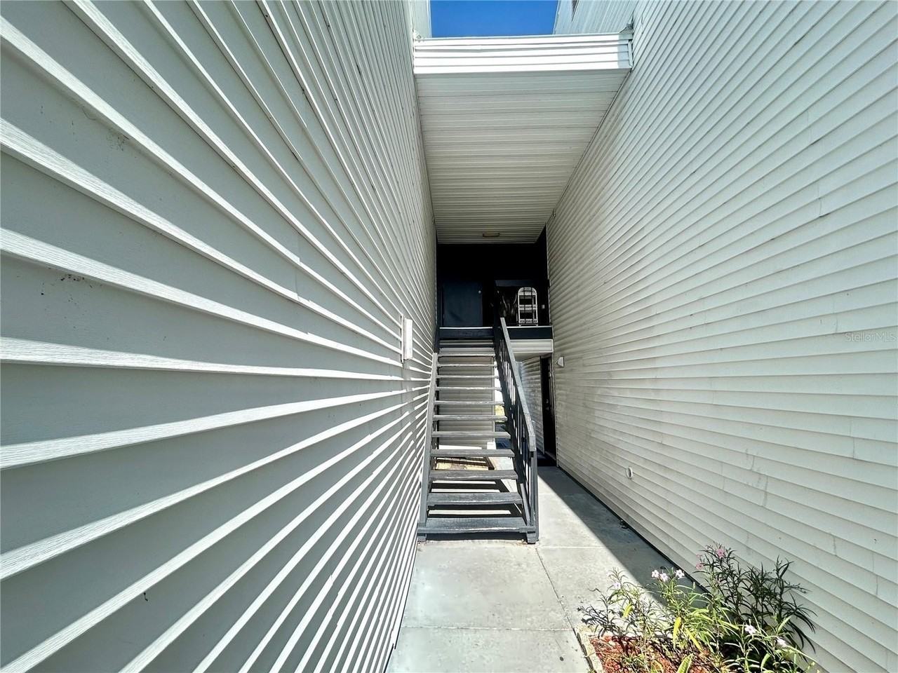 705 Haven Pl #705 - Photo 2 of 17