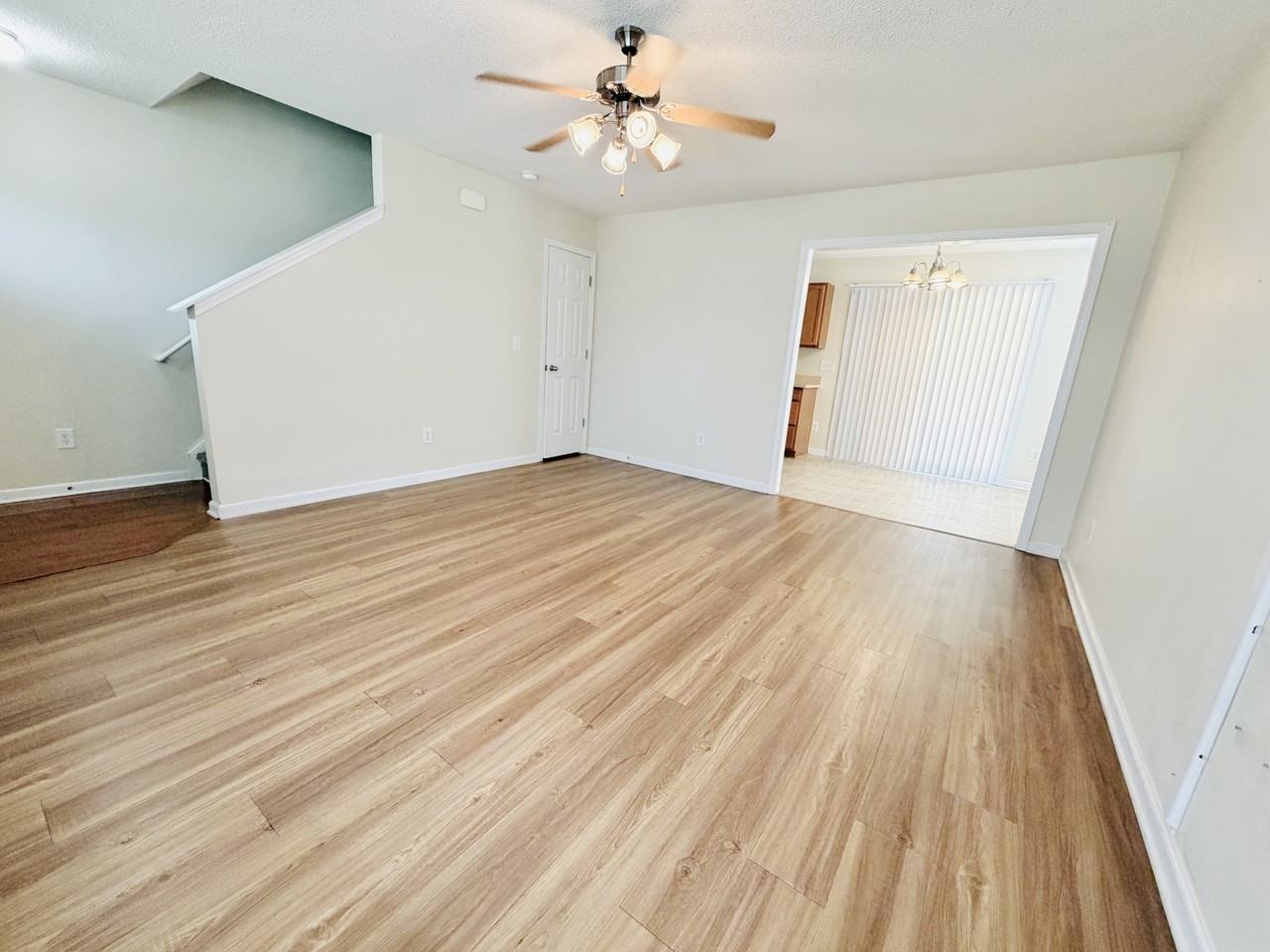 517 Turkey Pointe Ln #1 - Photo 3 of 22