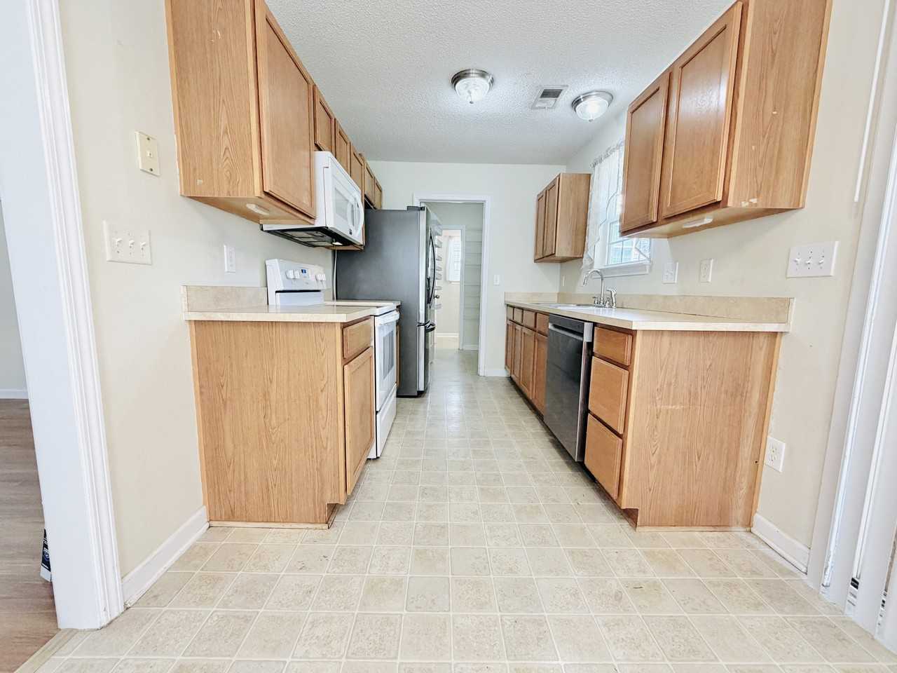 517 Turkey Pointe Ln #1 - Photo 5 of 22