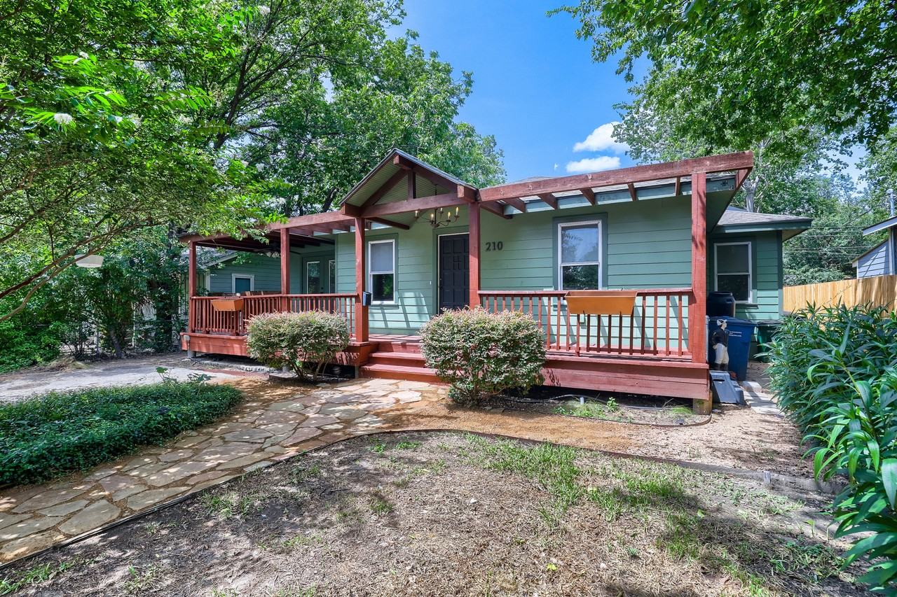 210 Nelray Blvd #1 - Photo 2 of 22