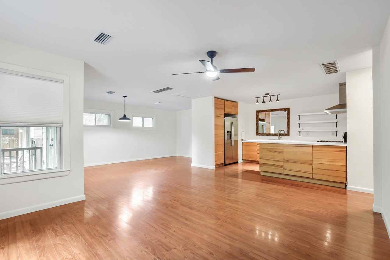 210 Nelray Blvd #1 - Photo 3 of 22