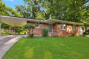 featured image of 2798 Dearwood Dr Sw #1