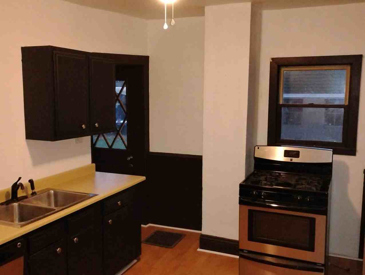 338 Magazine St #1 - Photo 3 of 8