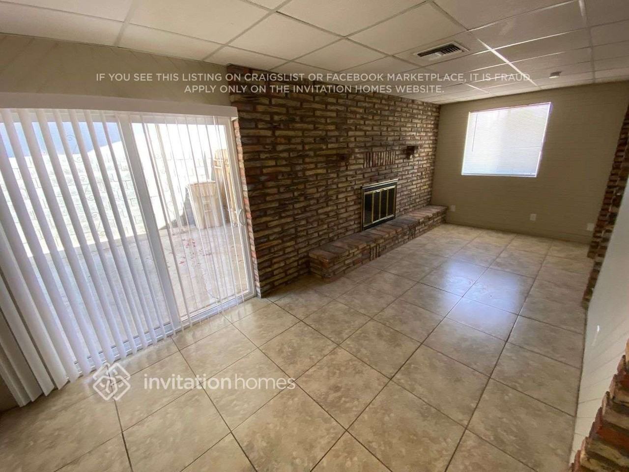 4424 W Caron St - Photo 4 of 18