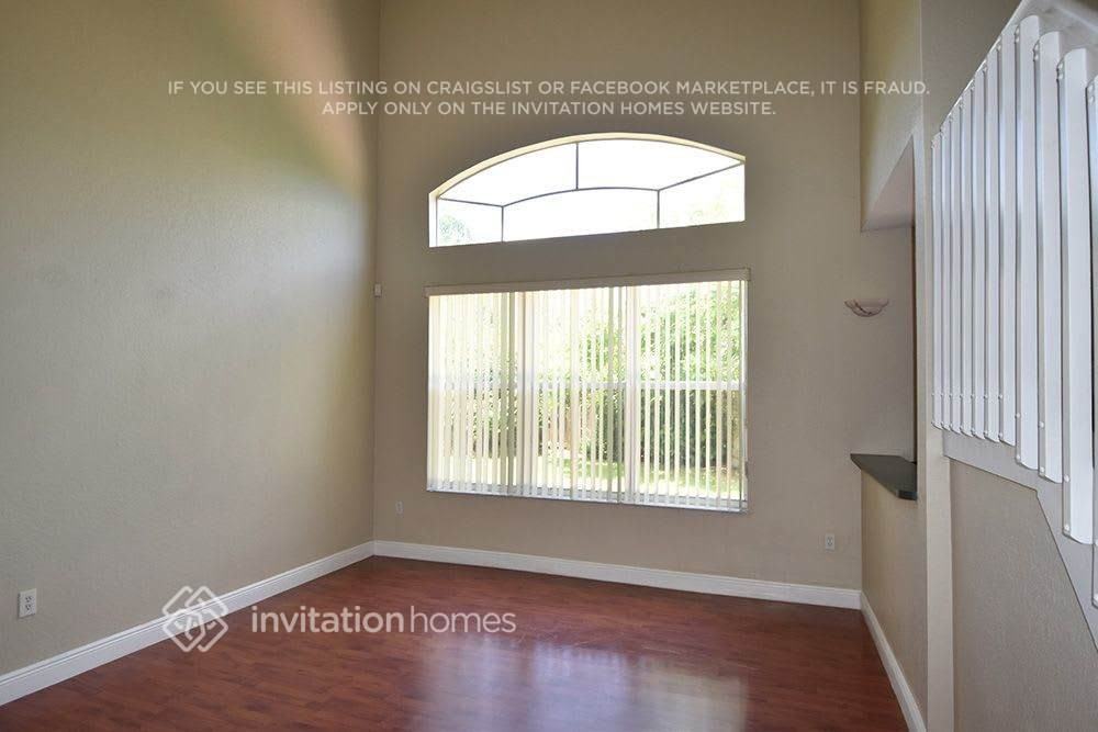 14903 Sw 159th Pl - Photo 2 of 15