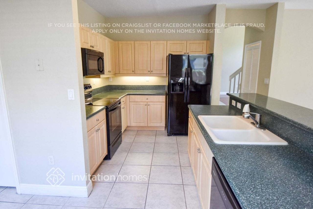 14903 Sw 159th Pl - Photo 4 of 15
