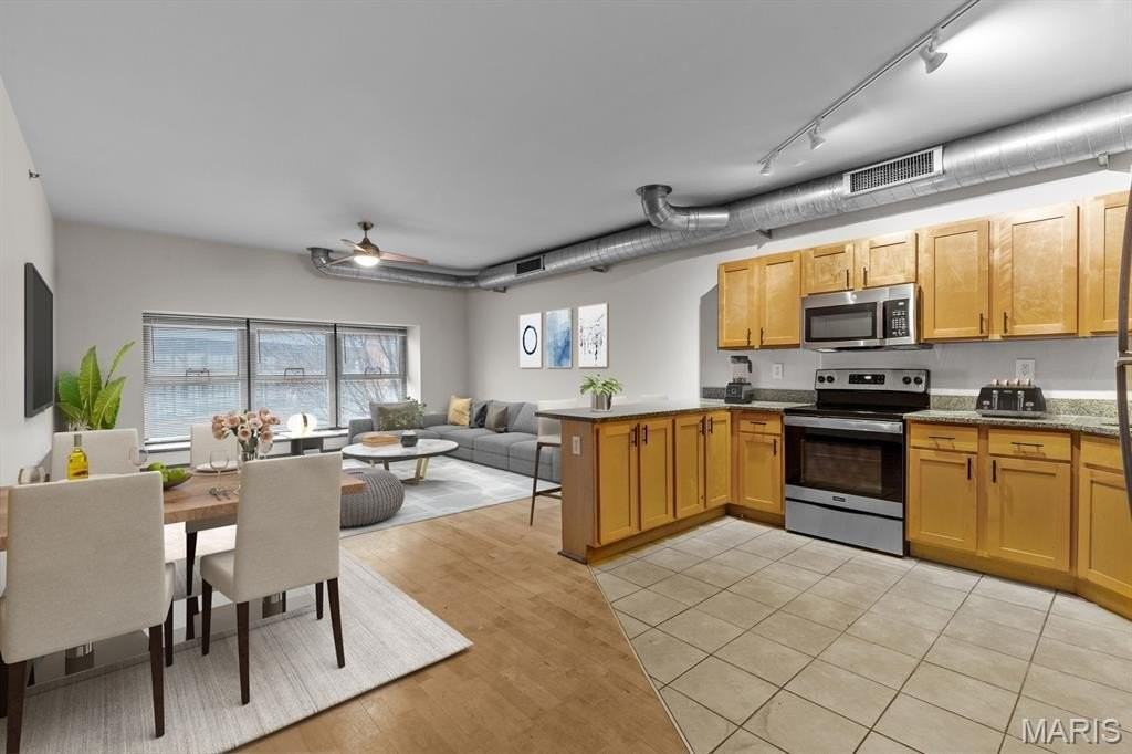 1019 Skinker Pkwy #224 - Photo 4 of 28