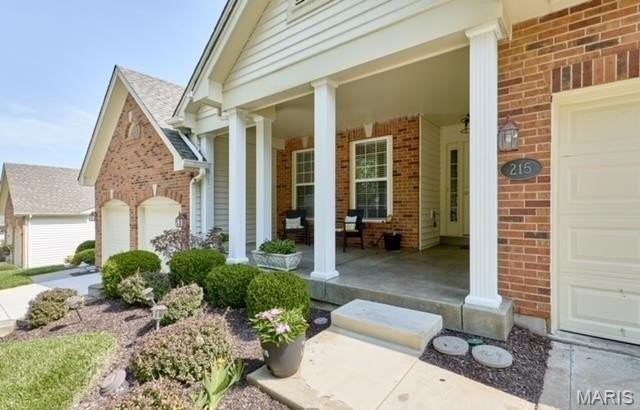 215 Cordovan Commons Pkwy - Photo 2 of 39