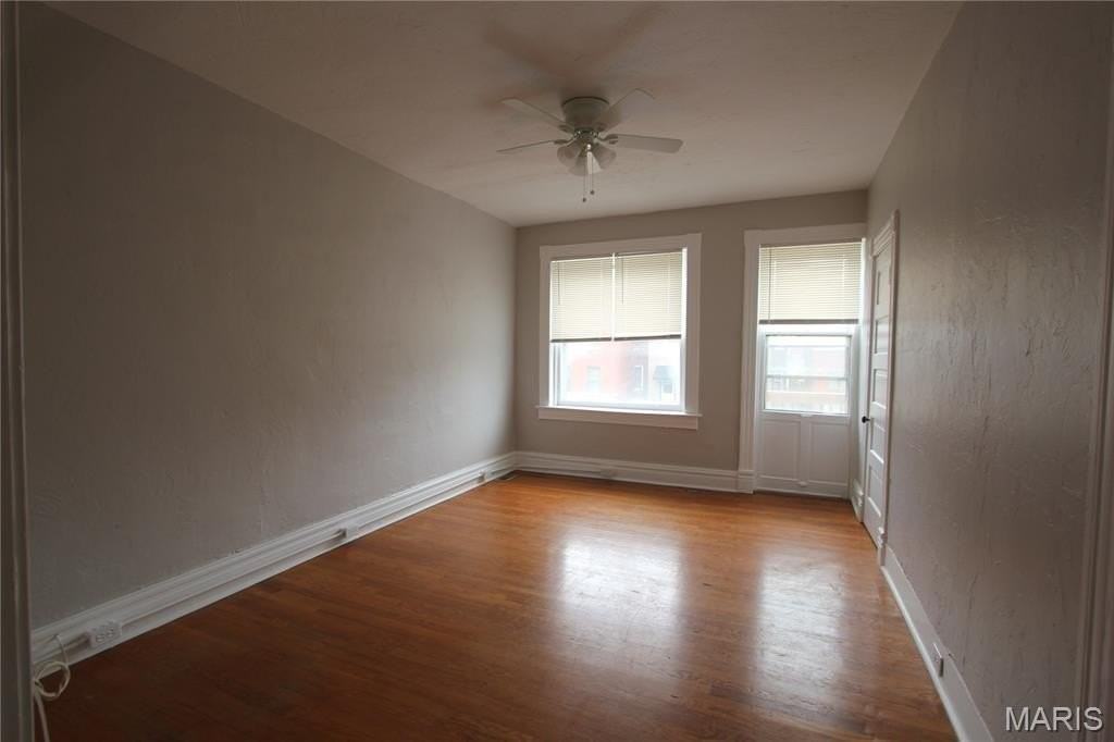 3504 Arsenal St #2F - Photo 4 of 6