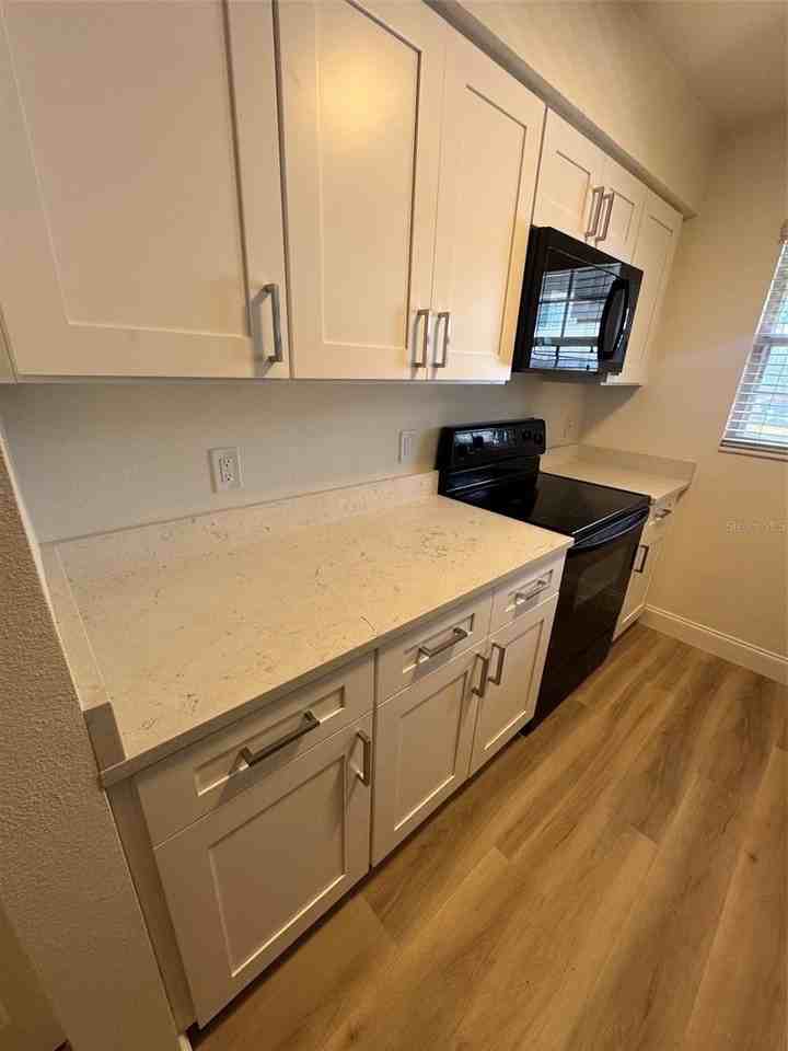 4812 Tangerine Ave #4812 - Photo 4 of 11