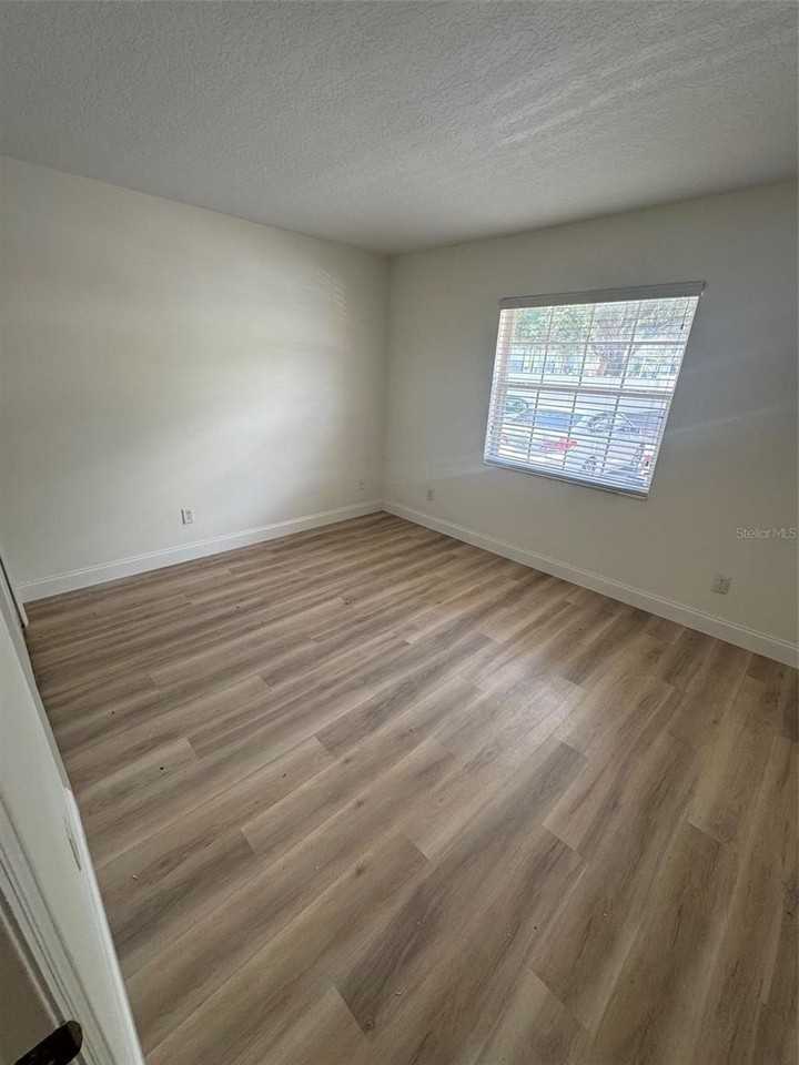 4812 Tangerine Ave #4812 - Photo 6 of 11