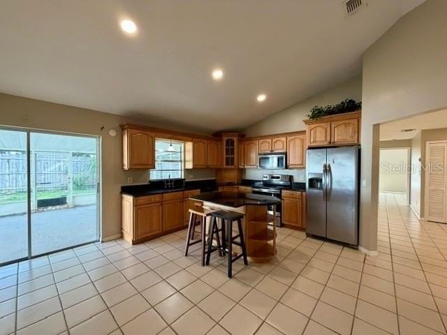 3774 Dunwich Ave - Photo 5 of 17