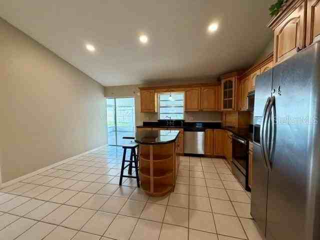 3774 Dunwich Ave - Photo 7 of 17