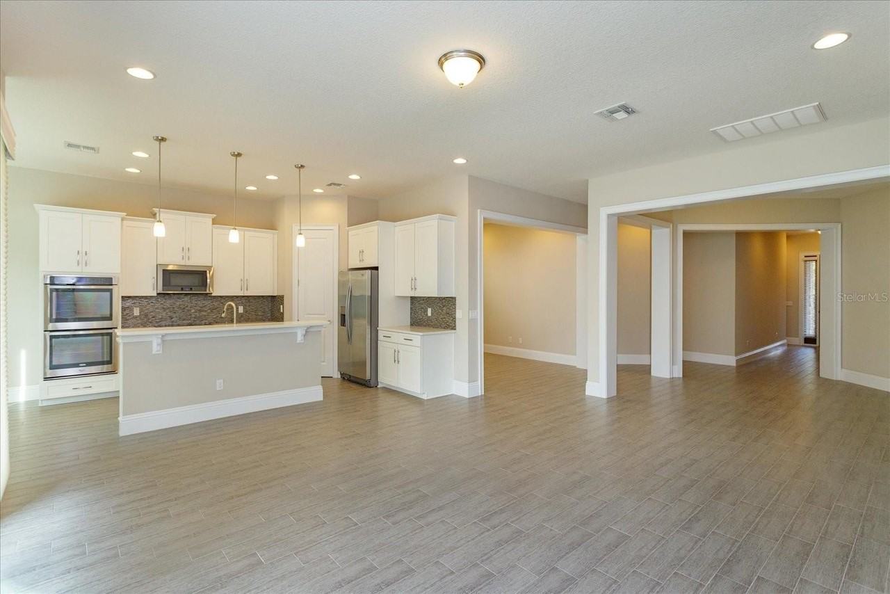 6354 Swanson St - Photo 7 of 24