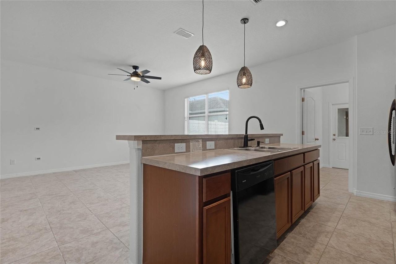 5440 New Independence Pkwy - Photo 6 of 29