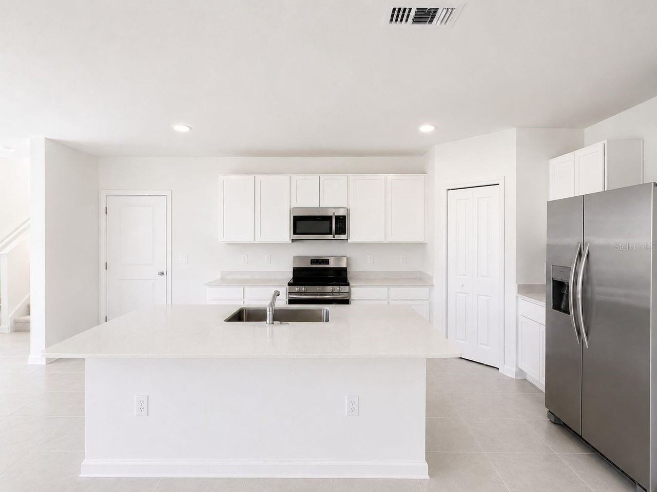 2420 BLUESTONE Road - Photo 3 of 20