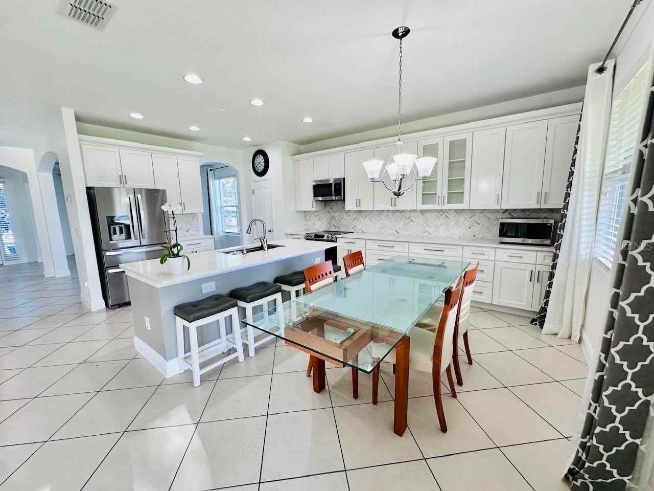 10726 Cabbage Tree Loop - Photo 4 of 26