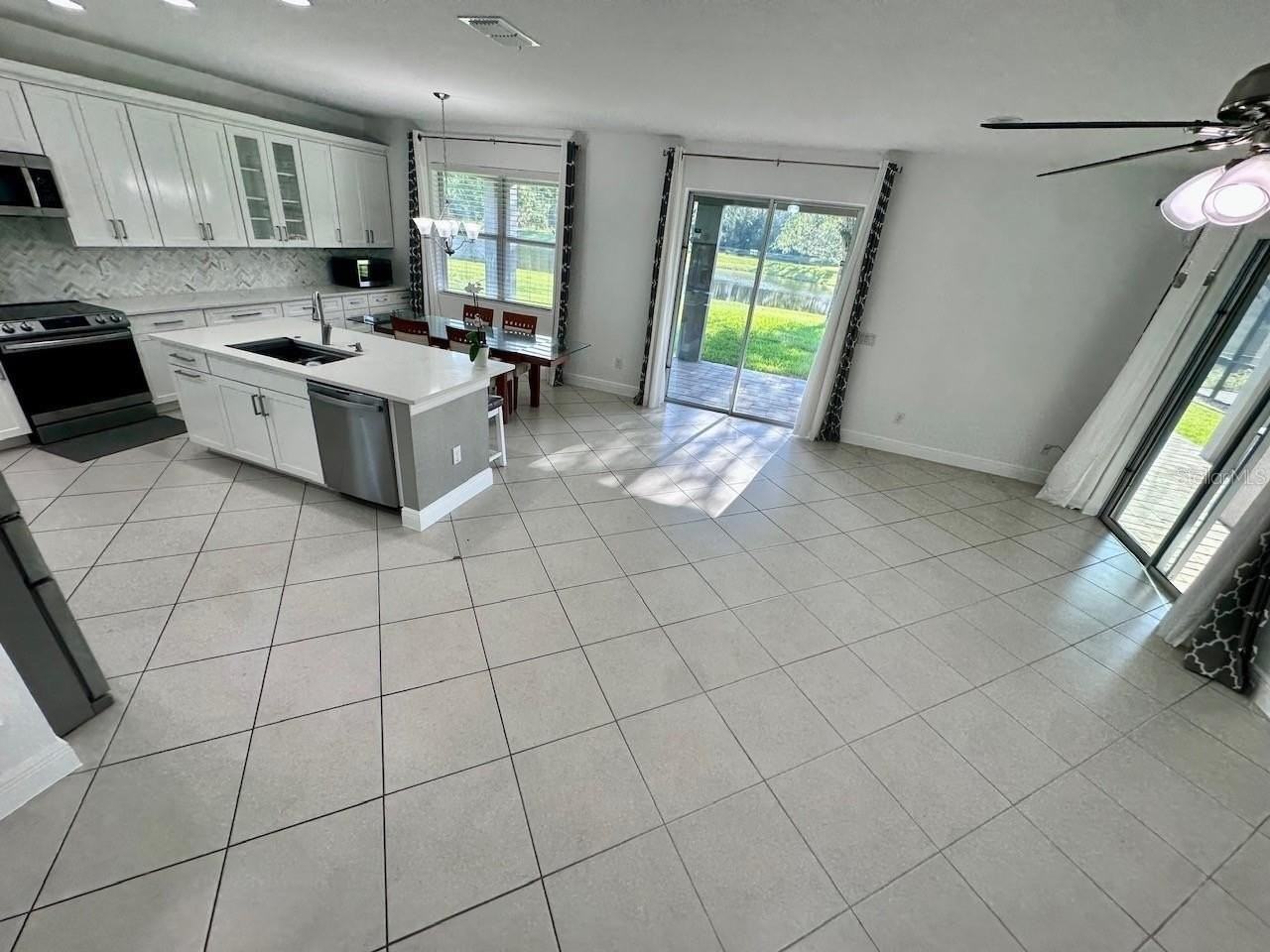 10726 Cabbage Tree Loop - Photo 7 of 26