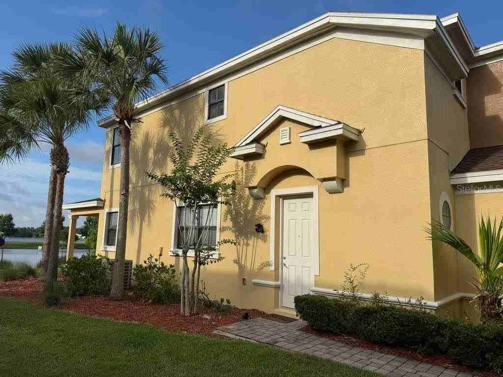 1568 Portofino Meadows Blvd - Photo 2 of 27