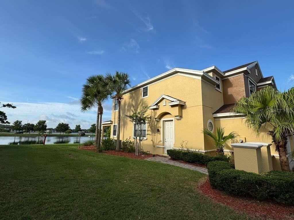 1568 Portofino Meadows Blvd - Photo 3 of 27