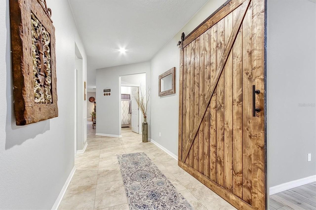5611 Barletta Dr - Photo 4 of 40