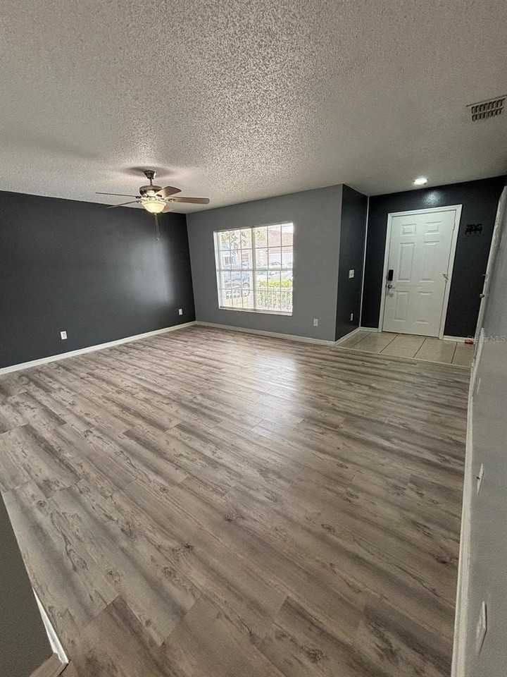3252 Huntwicke Blvd - Photo 6 of 20