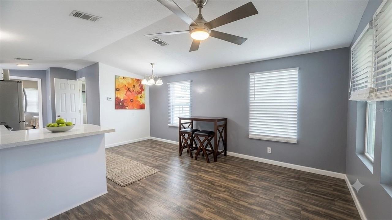 519 Center Crest Blvd - Photo 7 of 11