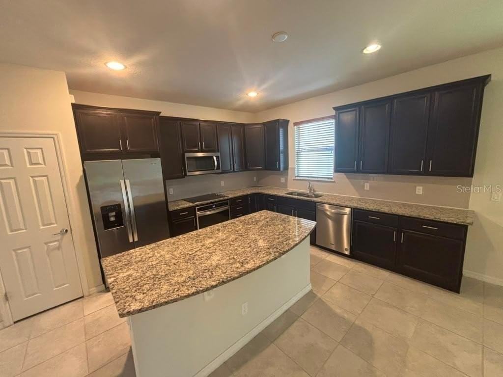 5315 Brydon Woods Cir - Photo 3 of 12