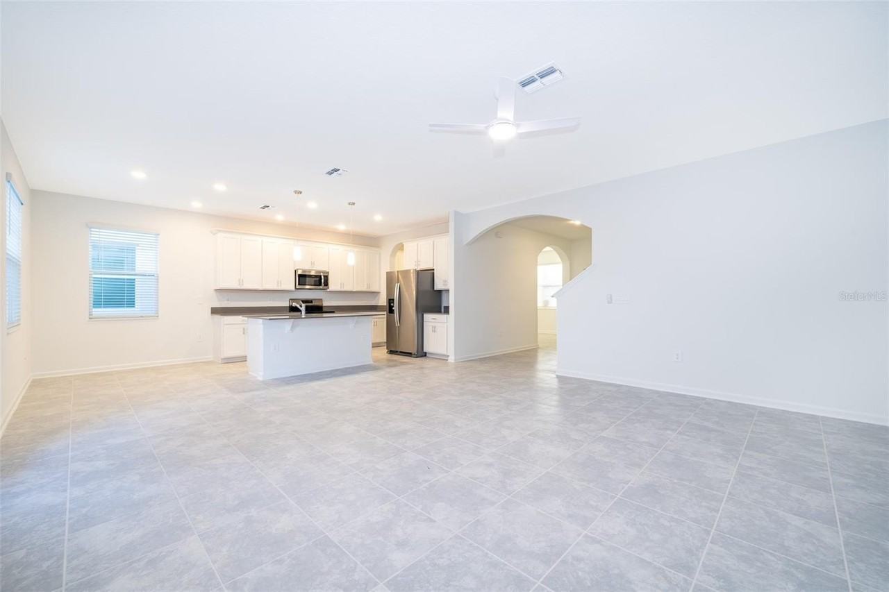 2790 Armstrong Ave - Photo 5 of 27
