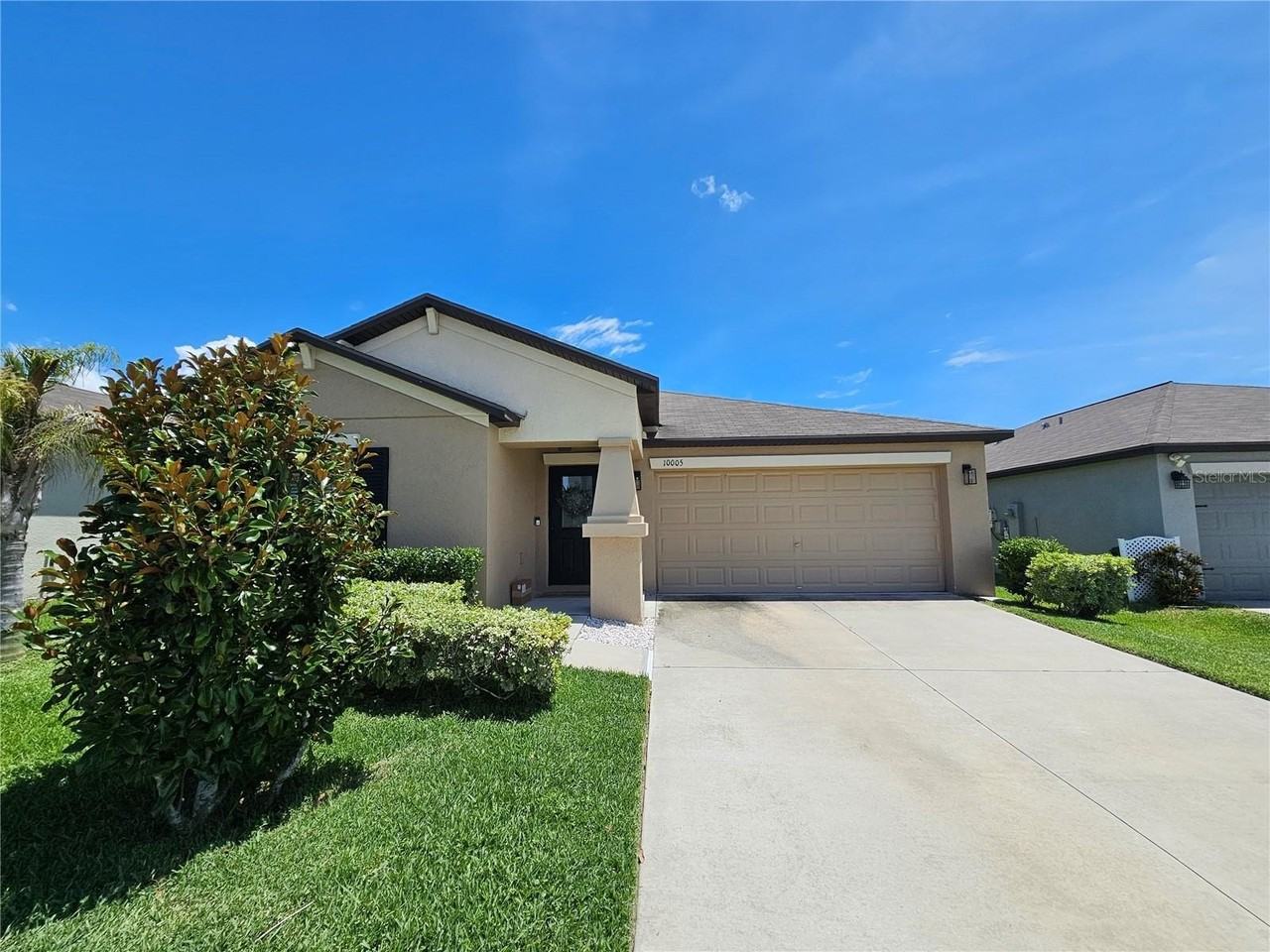 10005 Rose Petal Pl - Photo 2 of 28