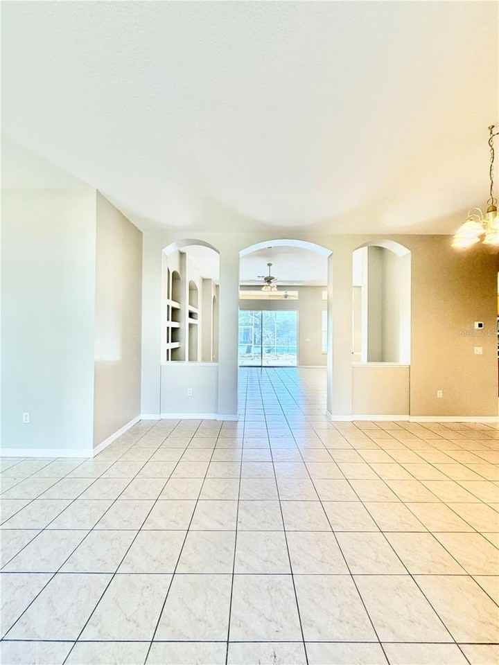 2708 Wood Pointe Dr - Photo 3 of 48
