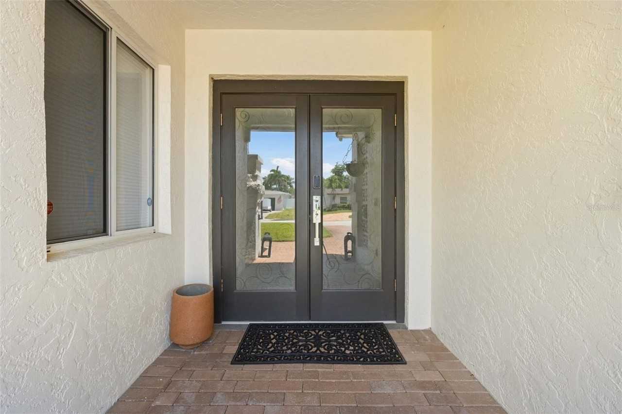 141 Giralda Blvd Ne - Photo 2 of 50