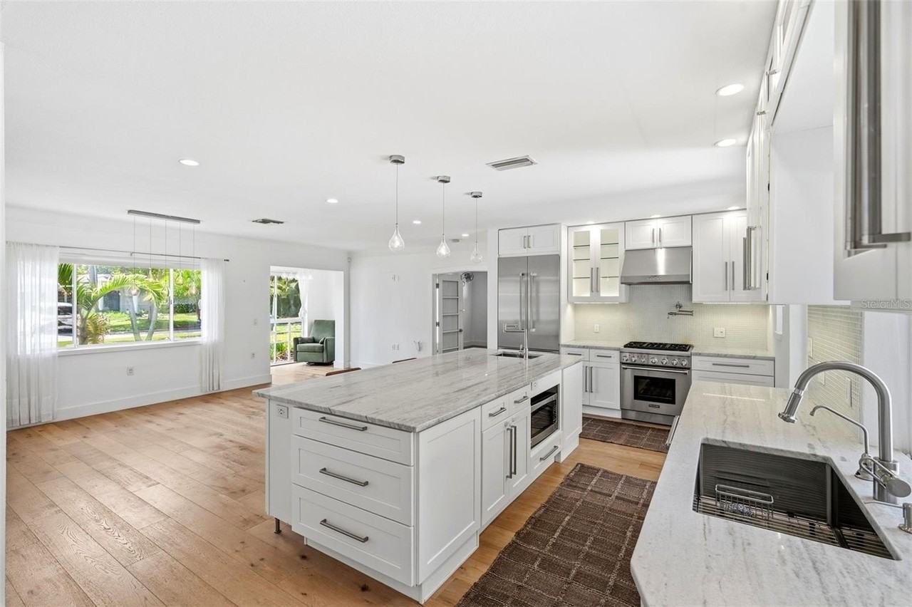 141 Giralda Blvd Ne - Photo 6 of 50