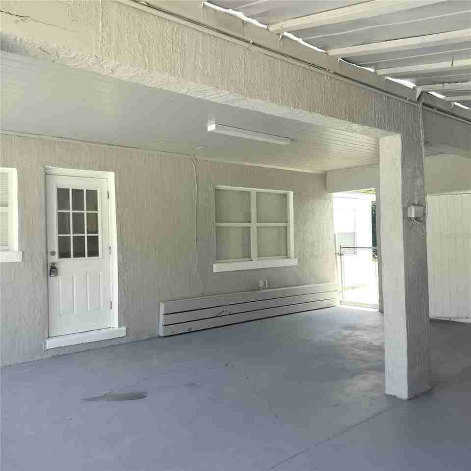 1515 32nd St Nw - Photo 5 of 40