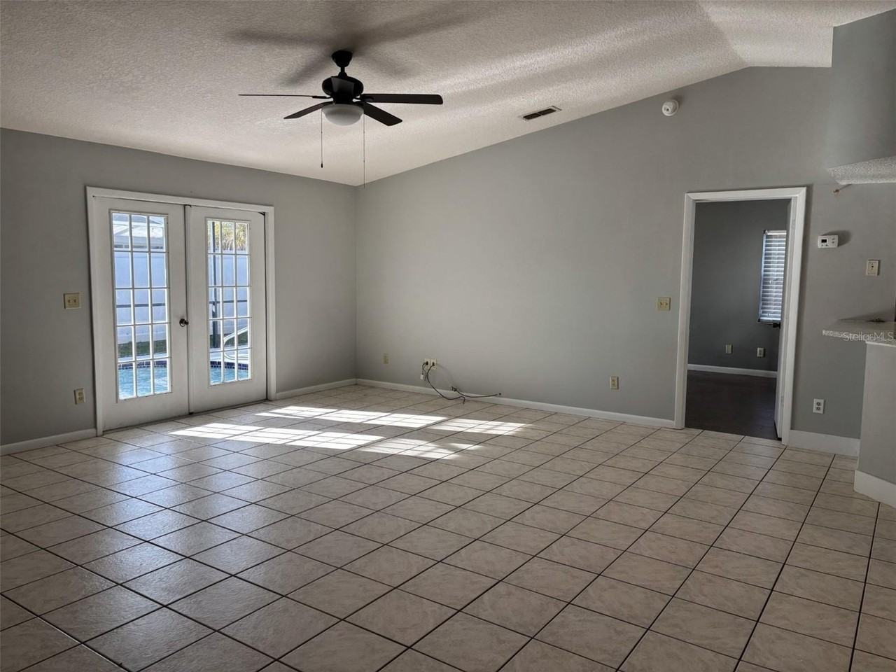 1927 Cheney Ct - Photo 4 of 17