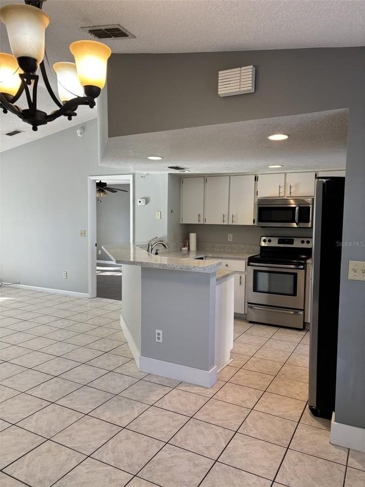 1927 Cheney Ct - Photo 6 of 17