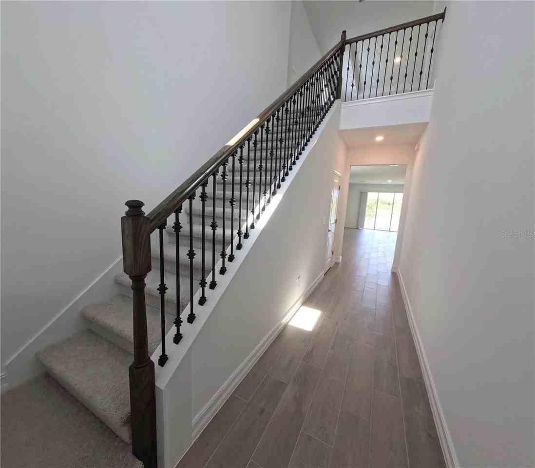 11905 71st Pl E - Photo 3 of 44