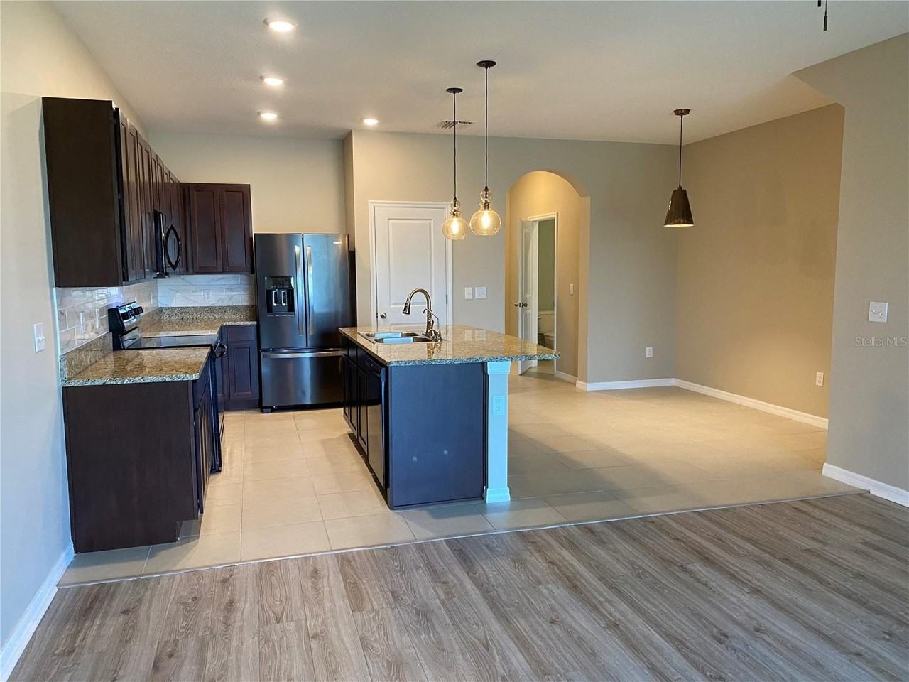 8642 Falling Blue Pl - Photo 6 of 26